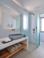 Luxury Villa Serenely