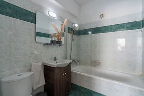Araminta 2-Bedroom Apartment in Larnaca