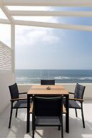 SeaRock Suites