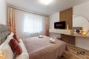 MoHost Sabina - Luxury with Balcony