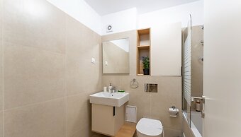 MoHost Sabina - Luxury with Balcony