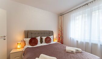MoHost Sabina - Luxury with Balcony