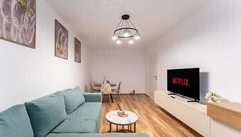 MoHost Sabina - Luxury with Balcony