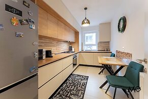 MoHost Sabina - Luxury with Balcony