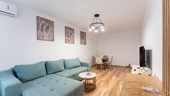 MoHost Sabina - Luxury with Balcony