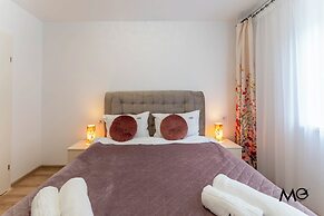 MoHost Sabina - Luxury with Balcony