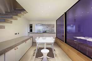 A Modern and Unique Loft - Center of Paris