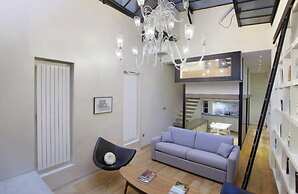 A Modern and Unique Loft - Center of Paris
