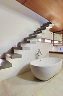 A Modern and Unique Loft - Center of Paris