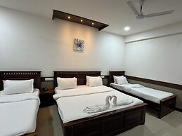 Col's Hotel Uphaar