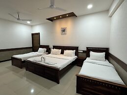 Col's Hotel Uphaar