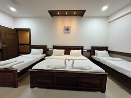 Col's Hotel Uphaar