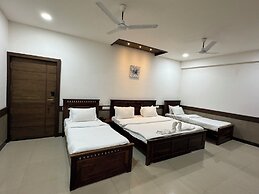 Col's Hotel Uphaar