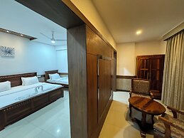 Col's Hotel Uphaar
