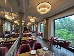 The Supreme Hotel and Banquet