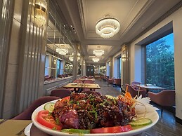 The Supreme Hotel and Banquet