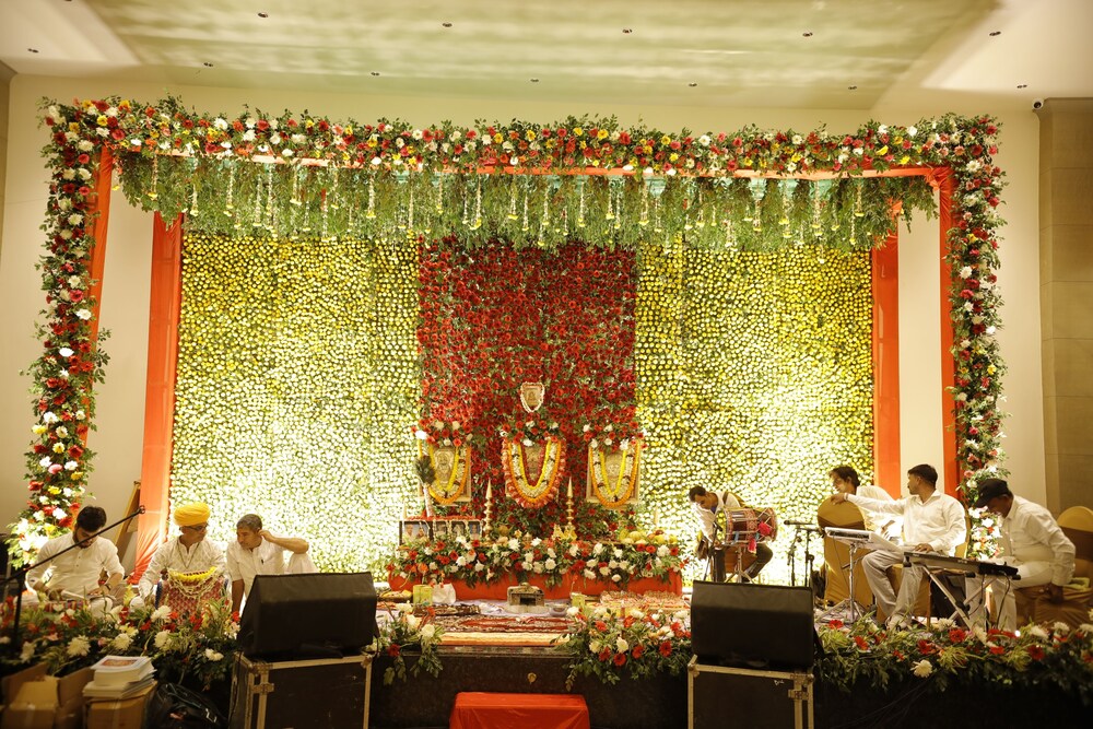 The Supreme Hotel and Banquet