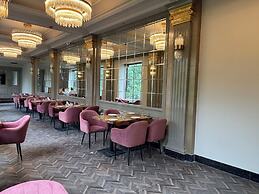 The Supreme Hotel and Banquet