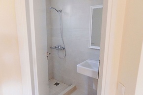 Phaedrus Living: Seaside Thalassa Cretan 101