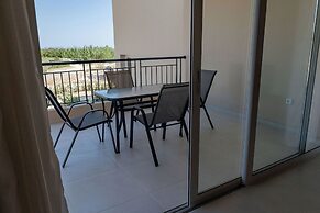 Phaedrus Living: Seaside Thalassa Cretan 101