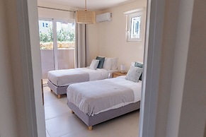 Phaedrus Living: Seaside Thalassa Cretan 101