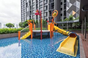 Millerz Square Sky Pool & Ham