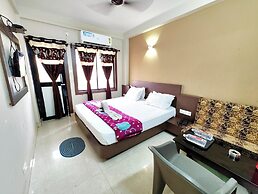 Hotel U K Palace Puri