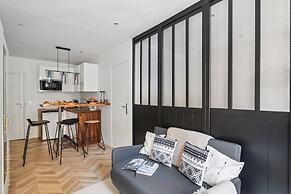 Modern Central Paris Flat by Les Halles