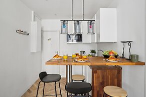 Modern Central Paris Flat by Les Halles