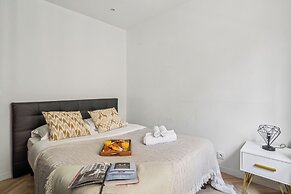 Modern Central Paris Flat by Les Halles
