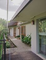 Jambu Klutuk Resort