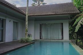 Jambu Klutuk Resort