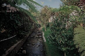 Jambu Klutuk Resort