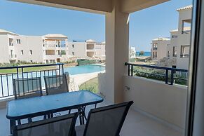 Phaedrus Living: Seaside Thalassa Cretan D101