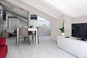 JOIVY Apartments - Trieste Goldoni