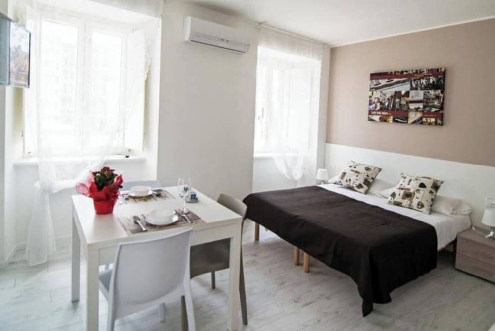 JOIVY Apartments - Trieste Goldoni