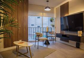 w Exceptional 1BR w Balcony in San Isidro
