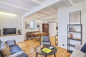 Magnificent Flat in Saint Germain des Pres