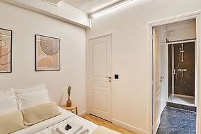 Magnificent Flat in Saint Germain des Pres