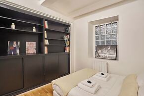 Magnificent Flat in Saint Germain des Pres