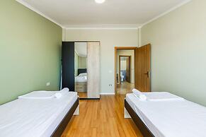 Bright Comfy 2BR Apartment by the Adriatic