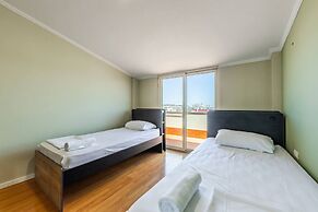 Bright Comfy 2BR Apartment by the Adriatic