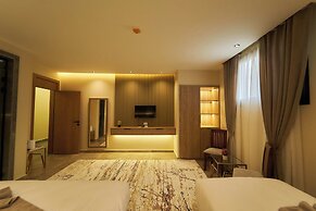 Pyramids Secret Hotel