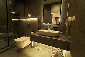 Pyramids Secret Hotel