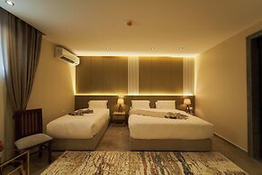 Pyramids Secret Hotel