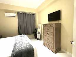 One Bedroom City Apartment with Pool