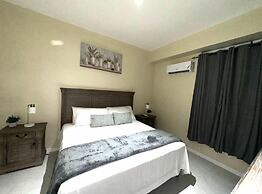 One Bedroom City Apartment with Pool