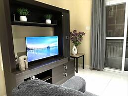 One Bedroom City Apartment with Pool