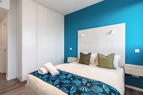 Beachcomber 2-BR Apartment in Larnaca