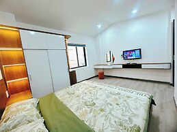 LOUIS OTIS APARTMENT 03